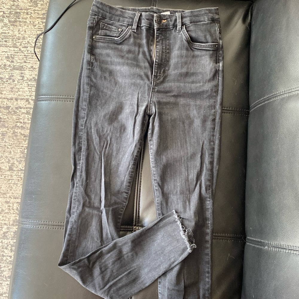Black skinny jeans